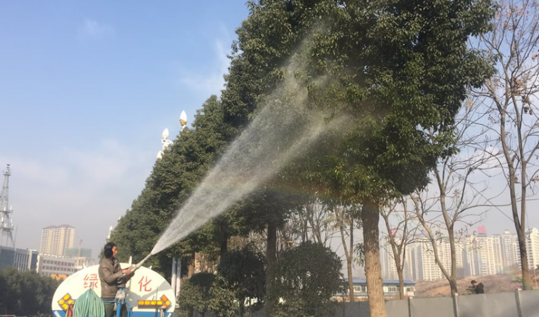花园大道浇水